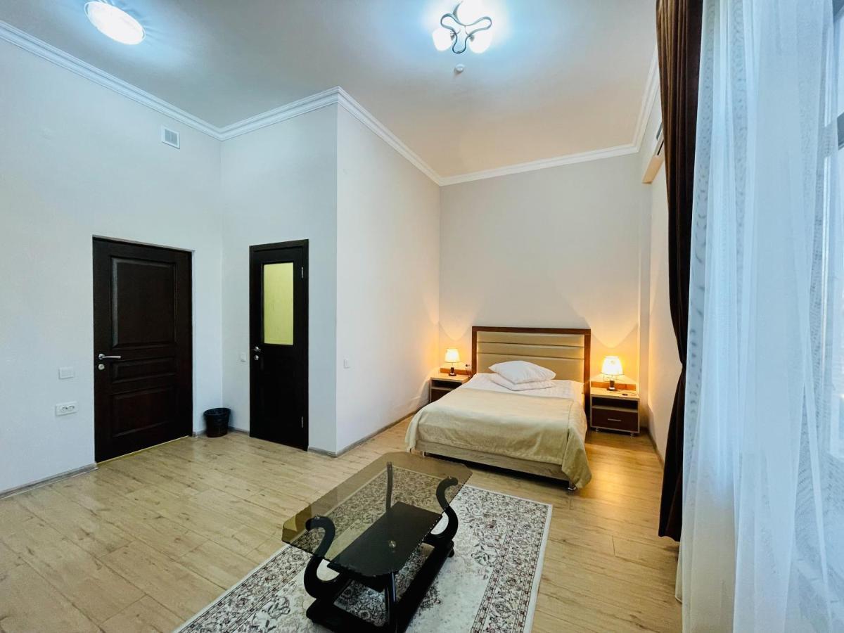 Достык Hotel Kyzylorda Eksteriør billede